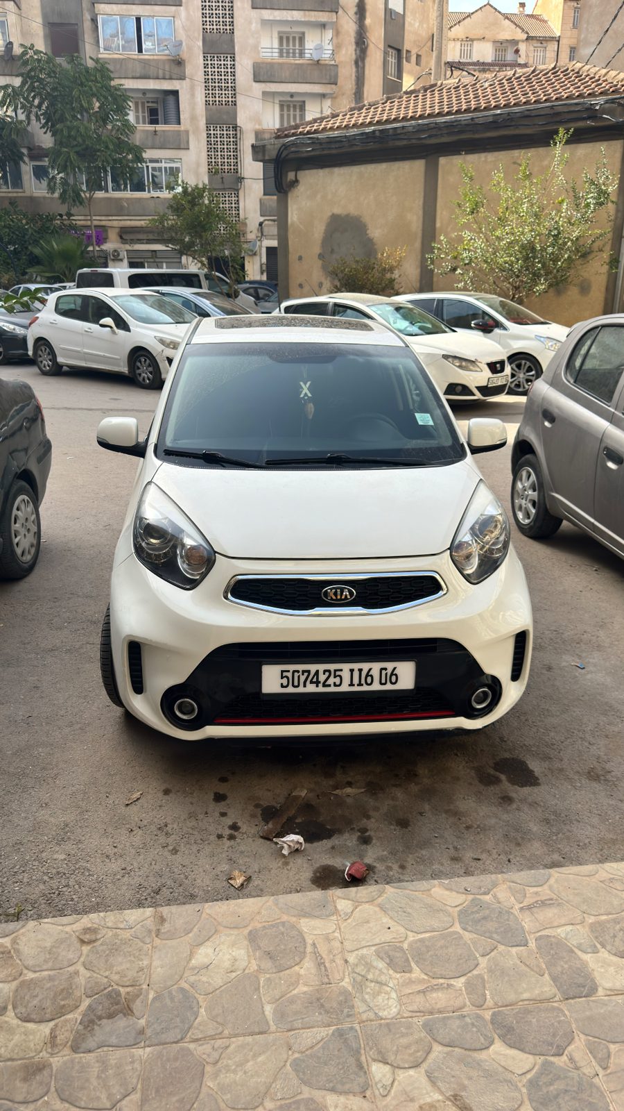Kia Picanto للإيجار في بجاية